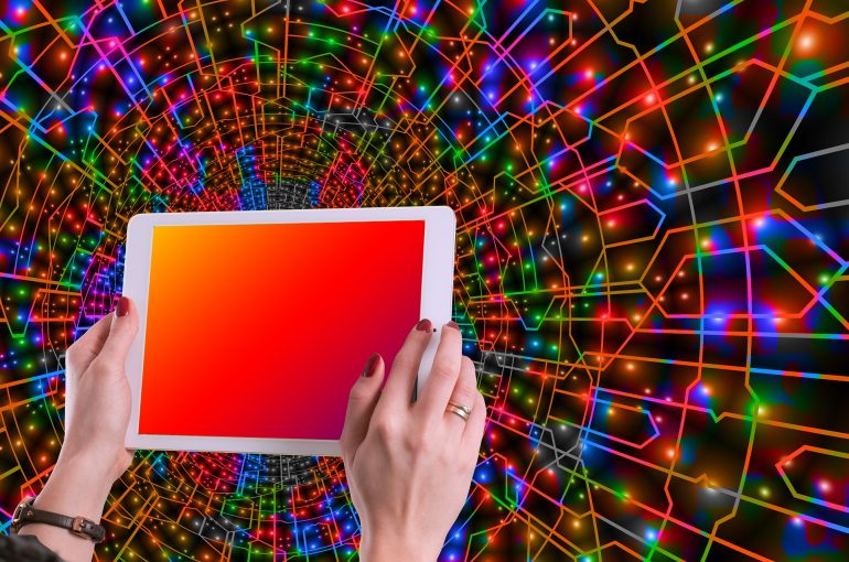 Qué son las neuronas espejo y cómo aplicarlas en marketing digital